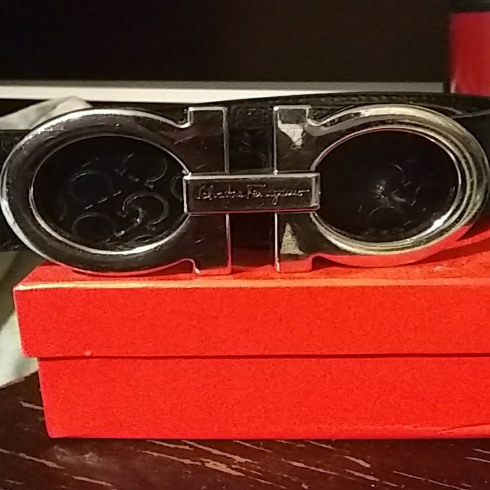Black ferragamo belt silver buckle 40
